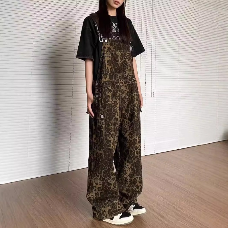 Winter Clothing Trends For Women - Nuova tuta in denim da donna