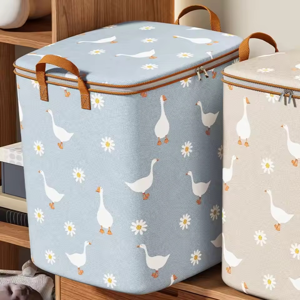 Winter Clothing Organizer - Borsa portaoggetti Daisy Goose per piumino